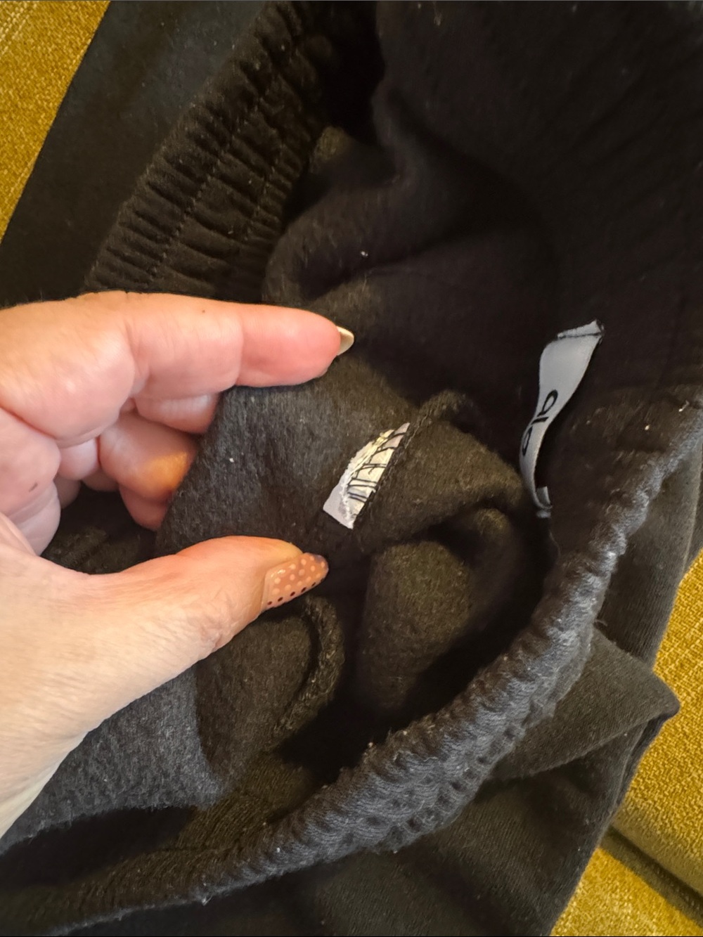 ALO Yoga Black Jogger Sweater & Pants Set - Picture 9 of 9